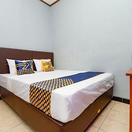 SPOT ON 2821 Griya Kawula Syariah Hotel Surakarta  Luaran gambar