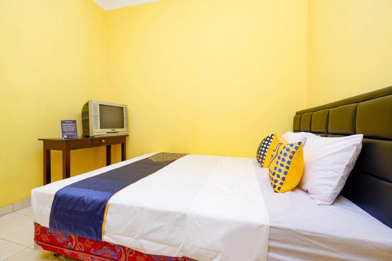 SPOT ON 2821 Griya Kawula Syariah Hotel Surakarta  Luaran gambar