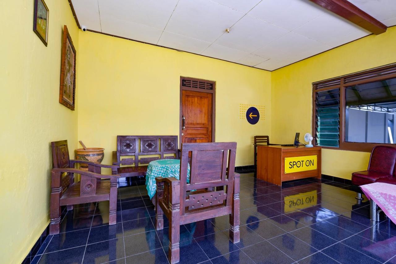 SPOT ON 2821 Griya Kawula Syariah Hotel Surakarta  Luaran gambar