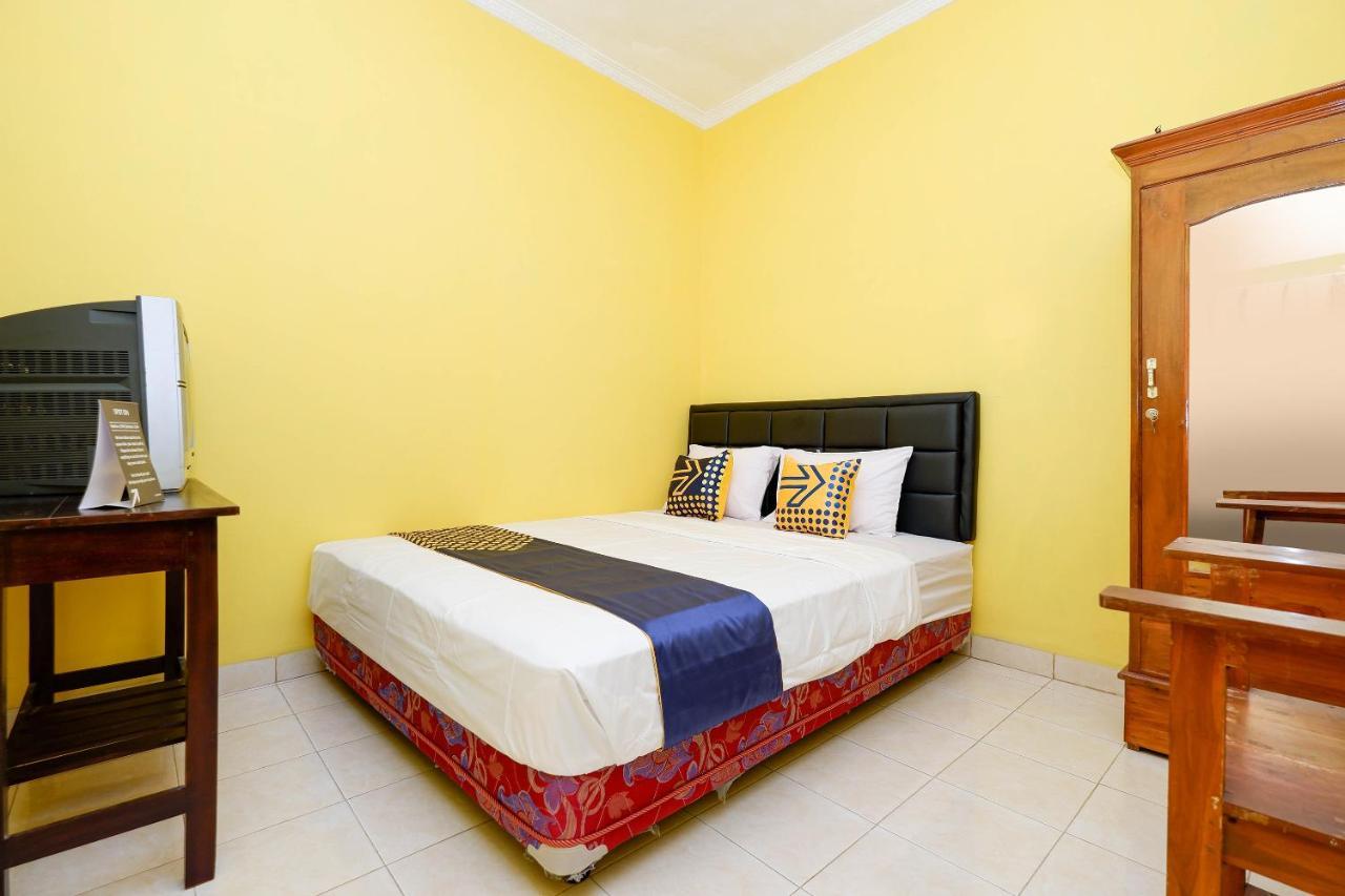 SPOT ON 2821 Griya Kawula Syariah Hotel Surakarta  Luaran gambar