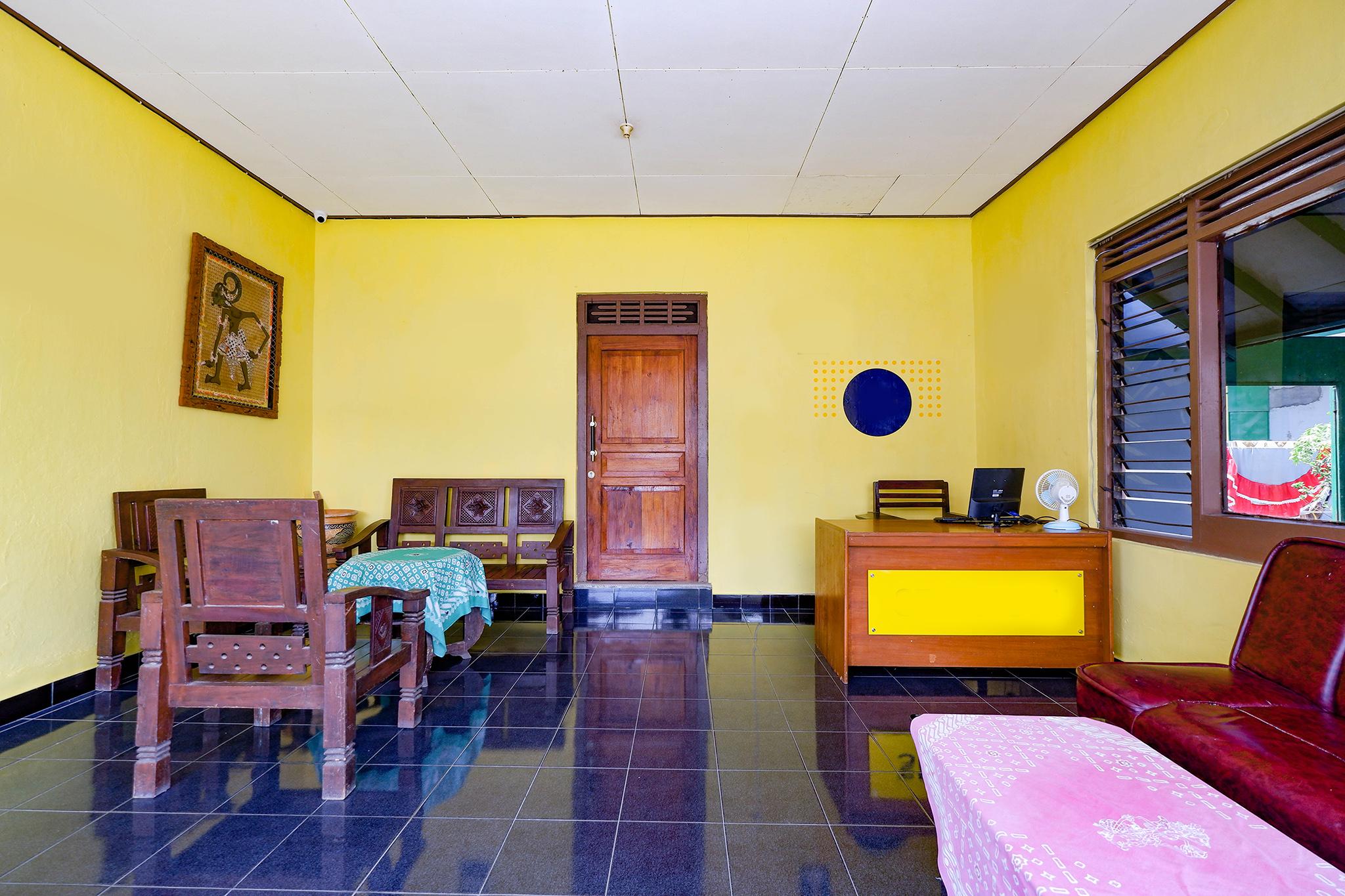 SPOT ON 2821 Griya Kawula Syariah Hotel Surakarta  Luaran gambar