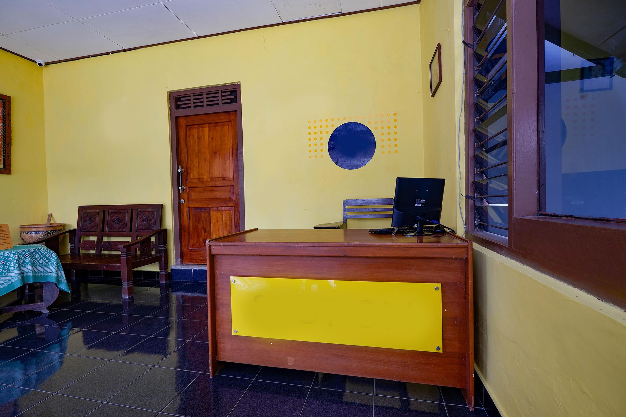 SPOT ON 2821 Griya Kawula Syariah Hotel Surakarta  Luaran gambar